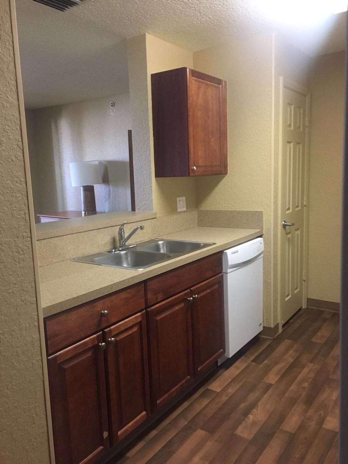 Extended Stay America Suites - Jacksonville - Deerwood Park מראה חיצוני תמונה